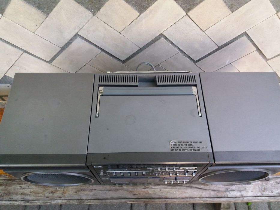 Продам Sanyo C4R.