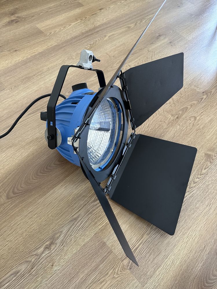2x Arri Arrilite 2000 Plus lampy żarowe filmowe 2000W