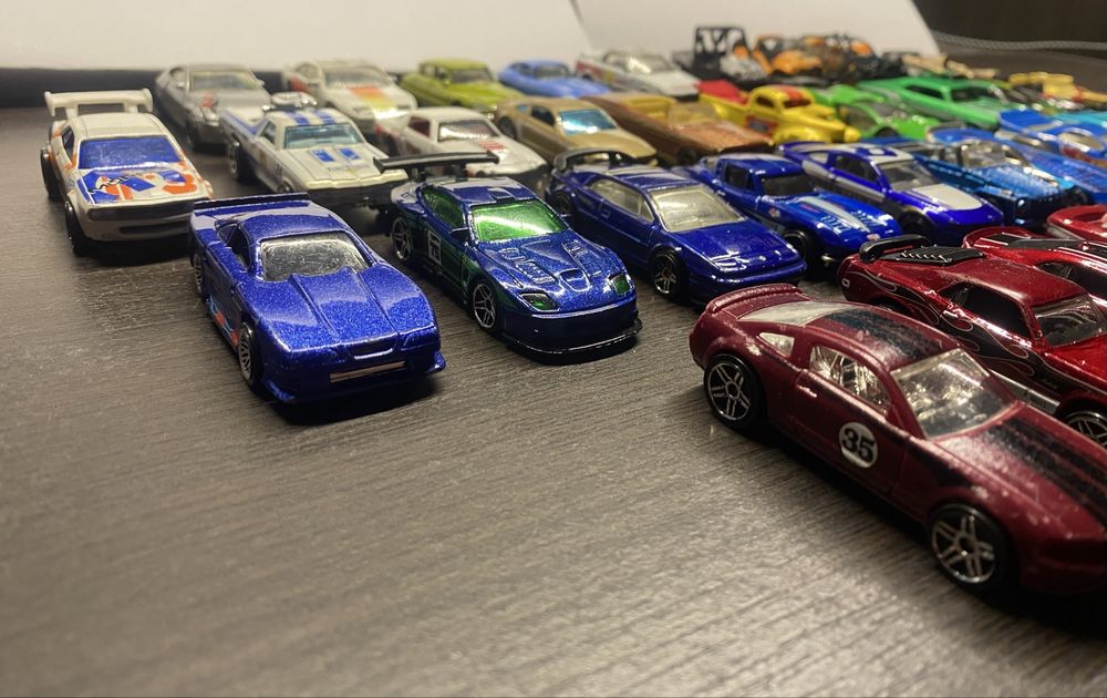 OKAZJA Zestaw 43 Autek Hot Wheels i Matchbox