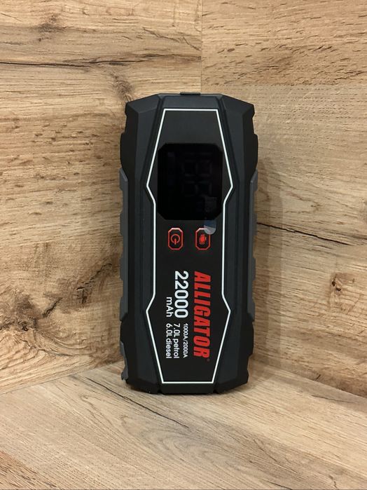 Пусковое устройство Бустер Alligator Jump Starter 22000mAh JS845