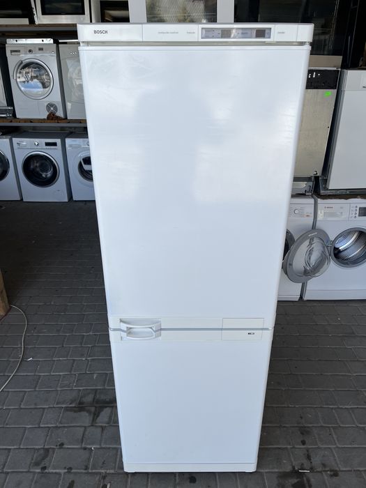Холодильник Bosch EC9201 Вис 185 см.