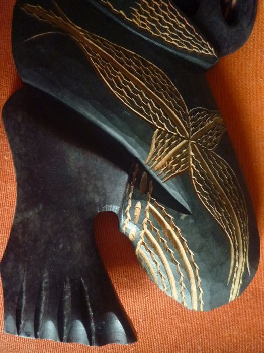 Figuras Africanas trabalhadas em Madeira de Angola