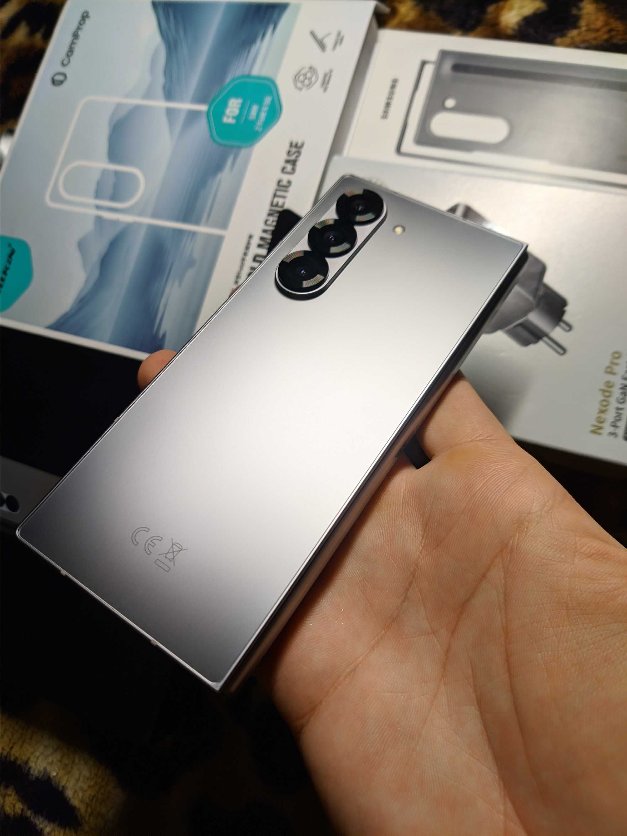 Как новый! Samsung Fold 6 12/512GB Silver "Официал на две физ SIM"