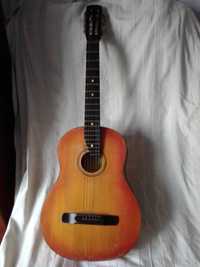 Гитара деревянная