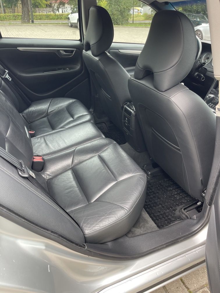 Volvo S60 2.4 diesel z 2007 roku