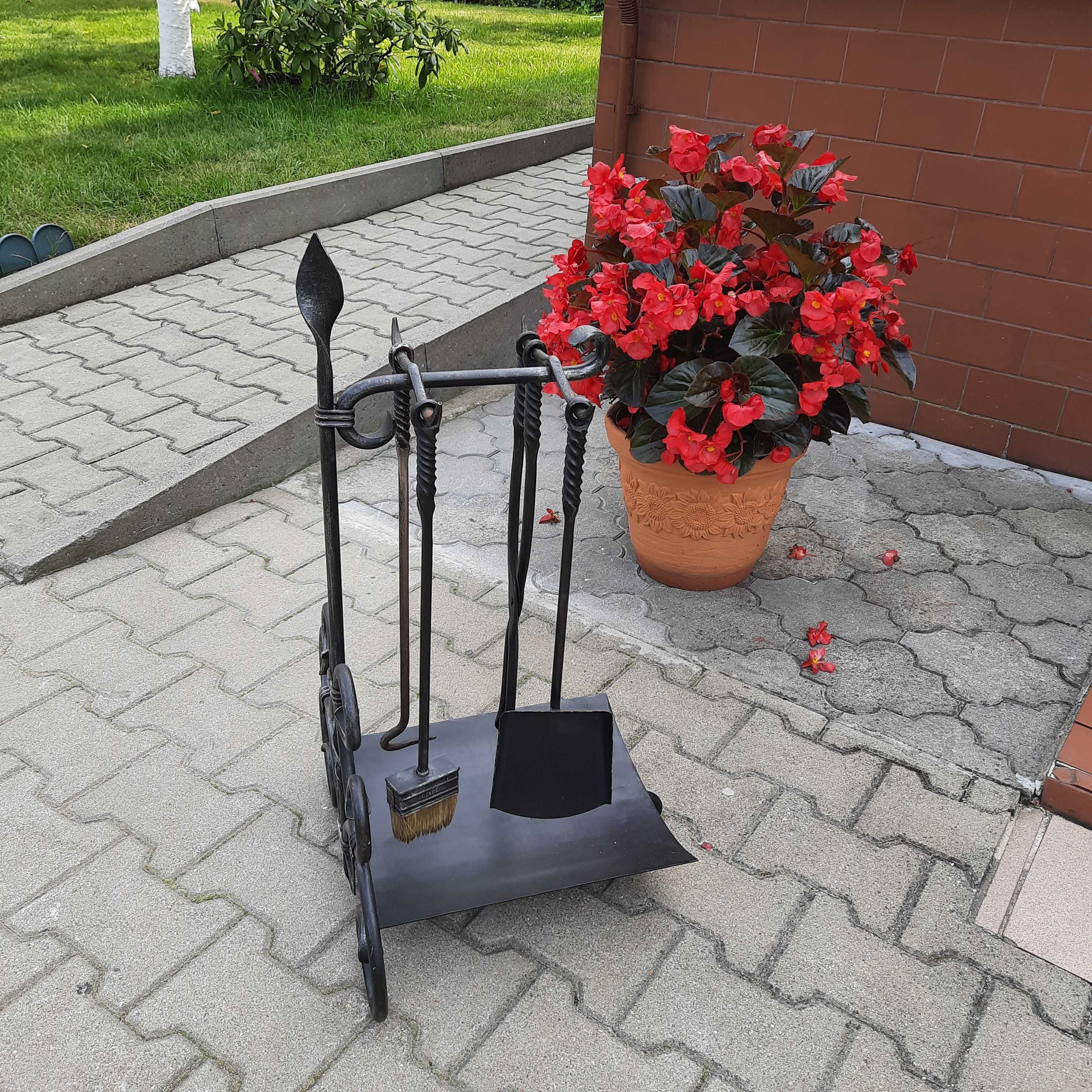 stylowy komplet kominkowy kuty