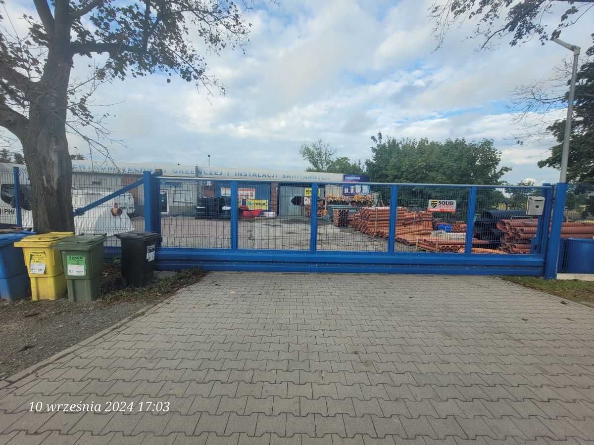 Wysoki płot ogrodzenie bramy wjazdowe na pilota. 3 bramy.3.5m 90mb