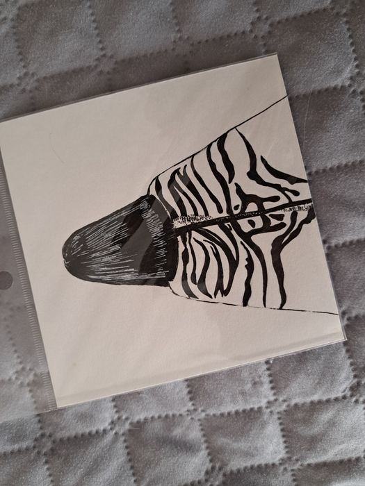 Desenho ilustração original a caneta de mulher com capa  12x12 cm NOVO