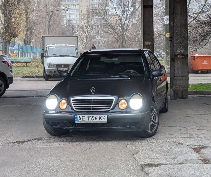 Mercedes Benz w210 e320