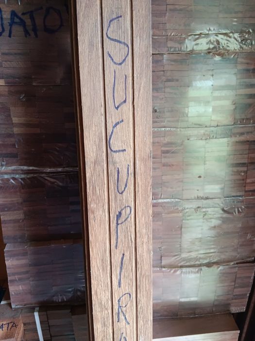 Madeiras raras para pavimentos prontas a ysar.