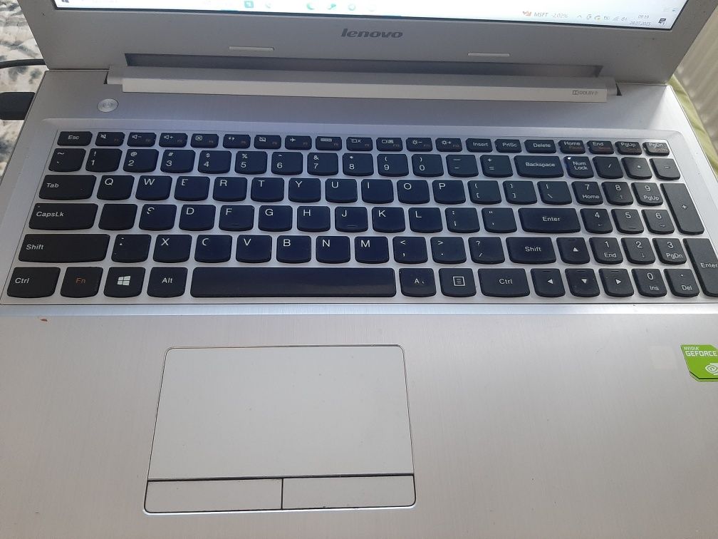 lenovo z50-70, i7 4510U, GeForce 840M, DDR3 8 GB,SSD 500GB  bez bater