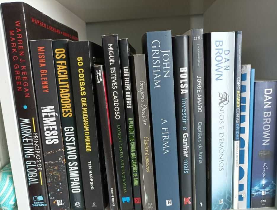 Livros Variados - Bom Estado