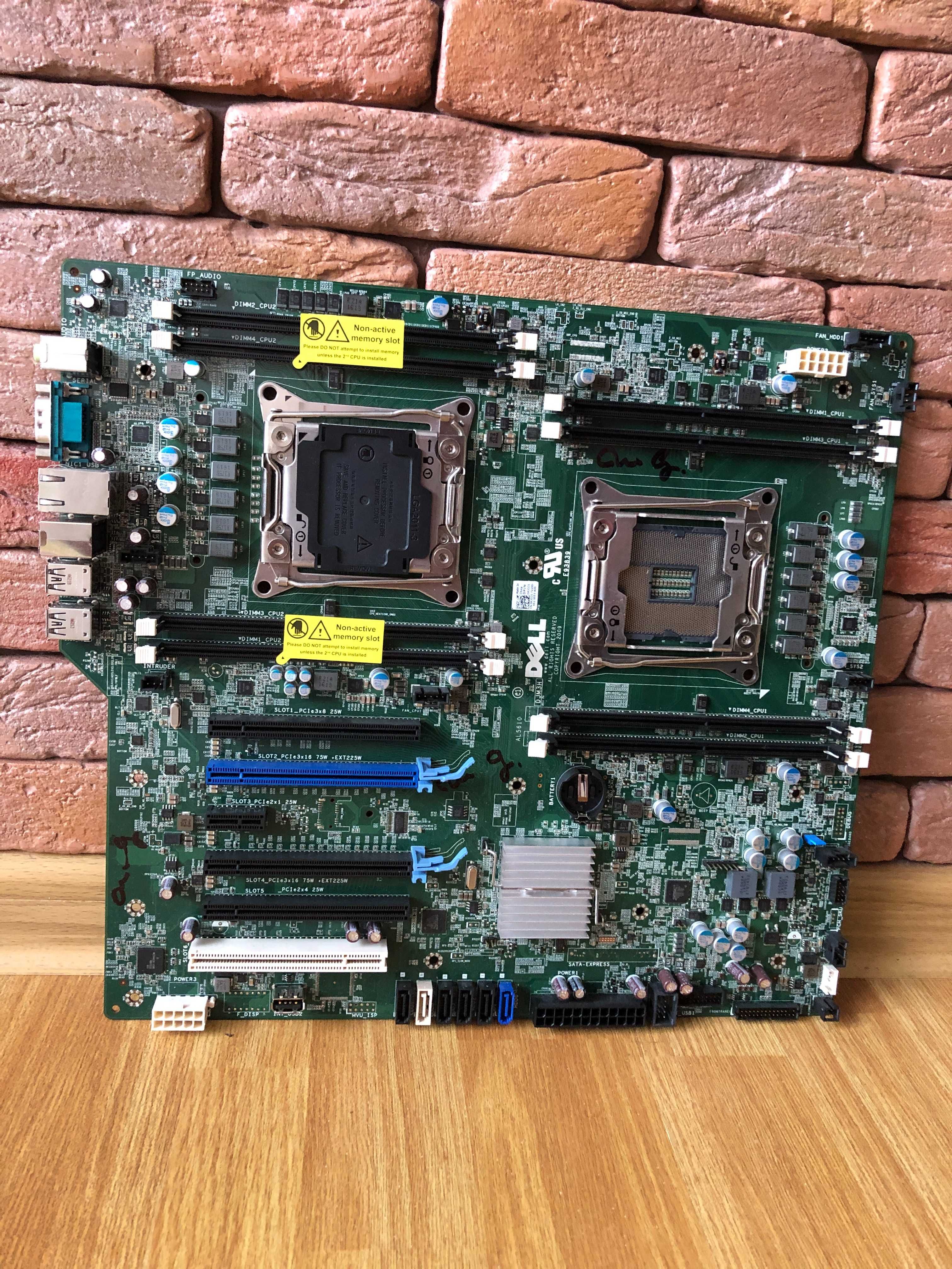 Dell Precision T7810 2x 2699A v4