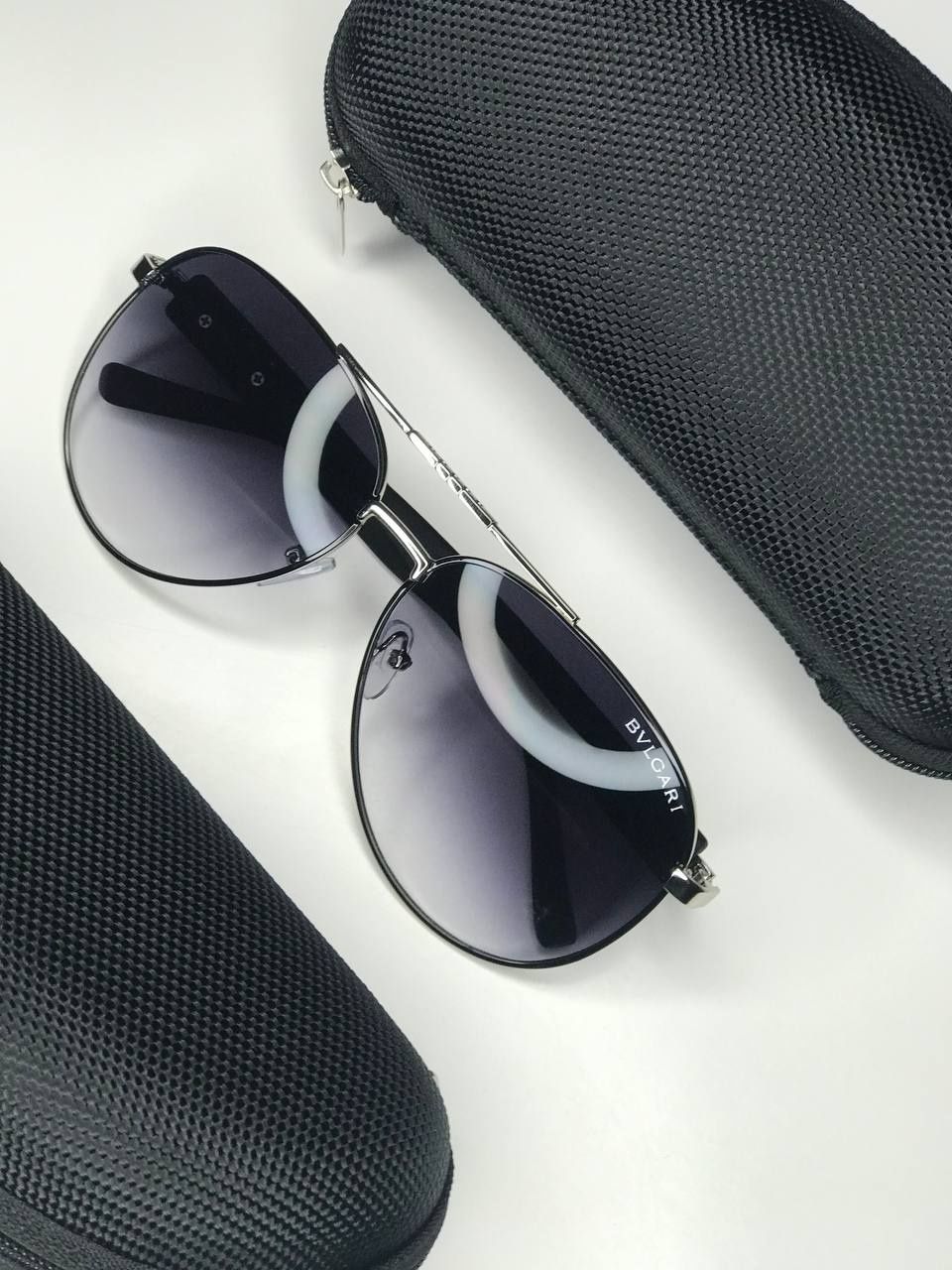 Солнцезащитные очки Bvlgari Aviator Polarized фиолетовый градиент