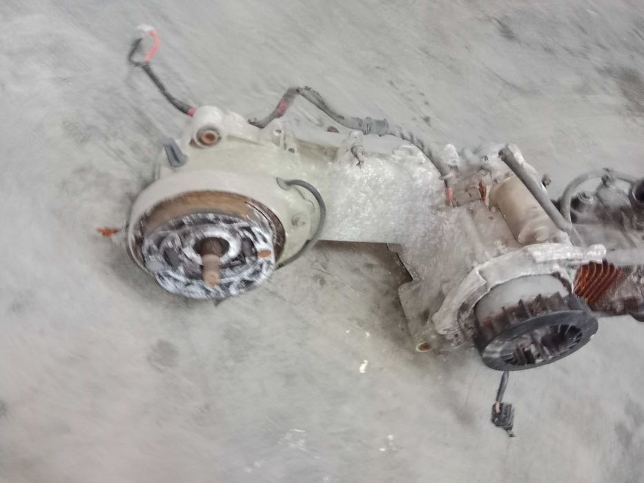 aprilia scarabeo 50 silnik 50ccm 4 t 4t