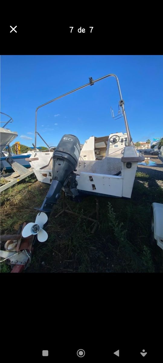 Barco de recreio semi-cabinado 6,06 m, c/ ou sem motor 60 HP,