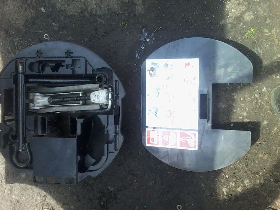 Домкрат ключ Renault Clio 2010