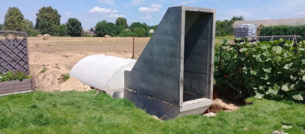 Szambo betonowe/zbiornik na deszczówkę#kanał samochodowy/piwnica