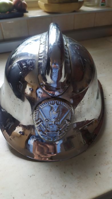 Шлем каска пожарного, железная ,времён Ссср