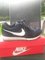 Buty Nike 38,5 MD Runner 2 Gs