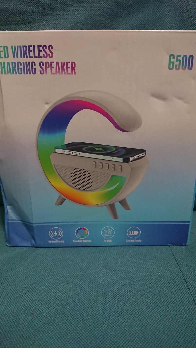 Głośnik bezprzewodowy bluetooth, radio, lampka i ładowarka w 1  NOWE