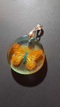 Handmade Wisiorek, zawieszka motylek pomarańcz żywica uv