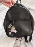 Mochila bordada  Parfois