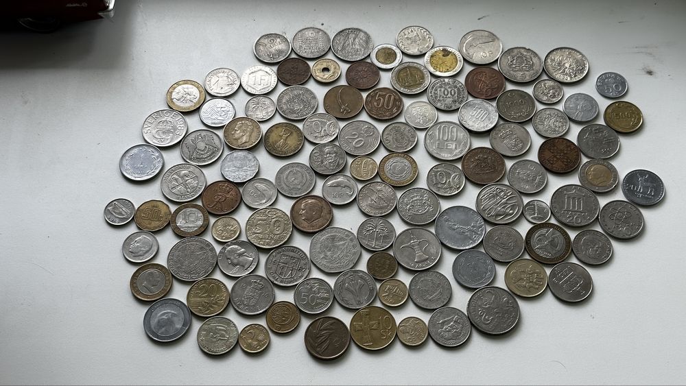 Монеты мира 100 штук