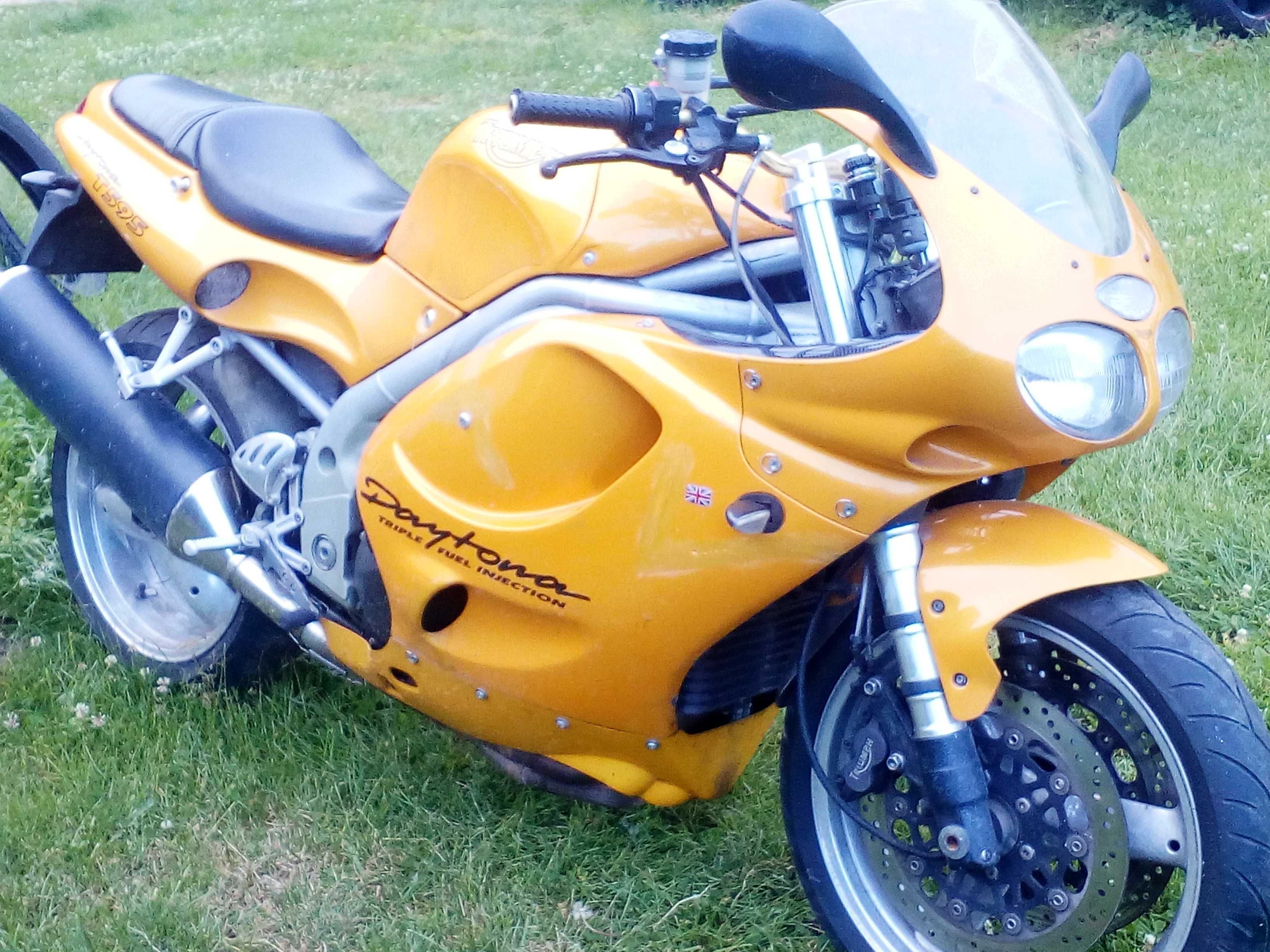 Triumph daytona moduł zapłonowy regulator napięcia przekaźnik kanapa