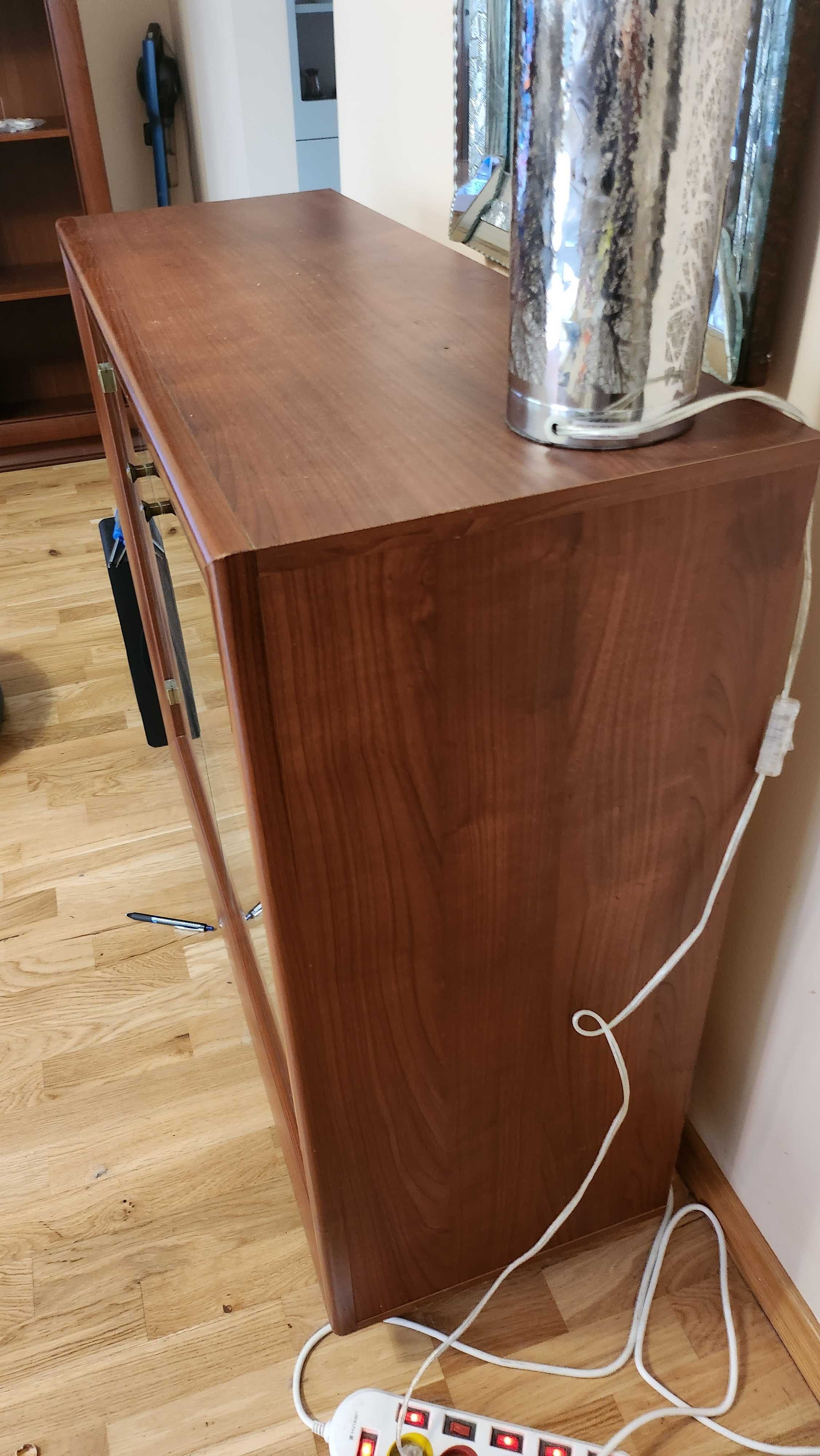 tanio  sprzedam komplet mebli BRW