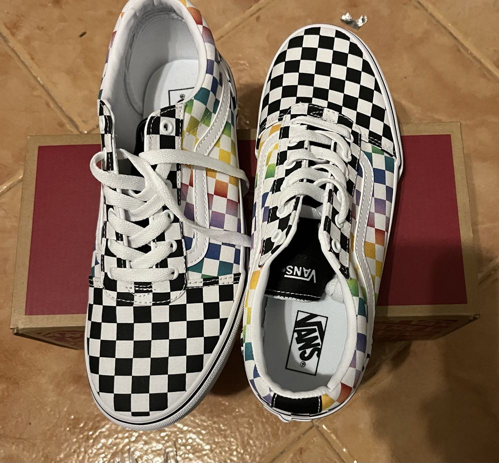 Tenis vans quadrados coloridos rainbow