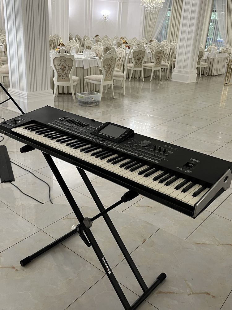 Продаю синтезатор Korg Pa3x 76кл