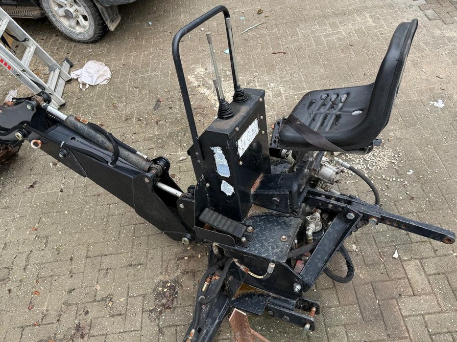 retro escavadora de trator