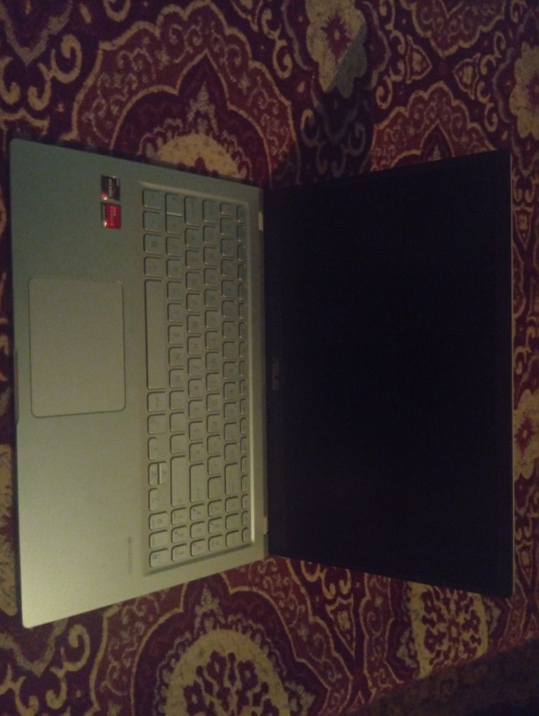 Pc portátil asus