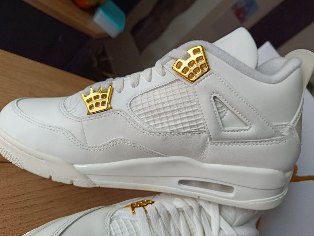 Nike Air Jordan 4 Retro Metalic Gold