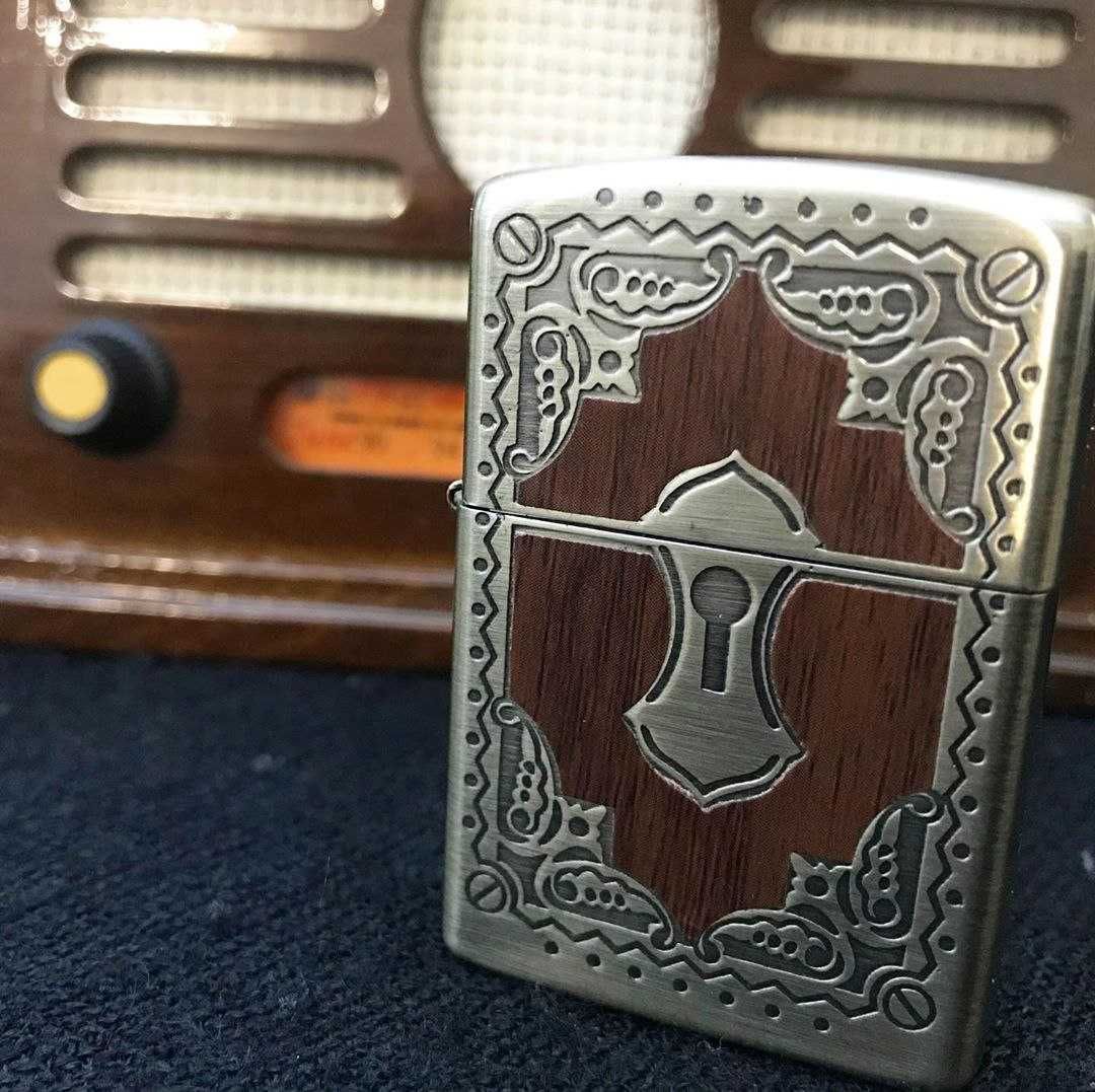 Запальничка Zippo Antique Lock бензинова нова в коробці