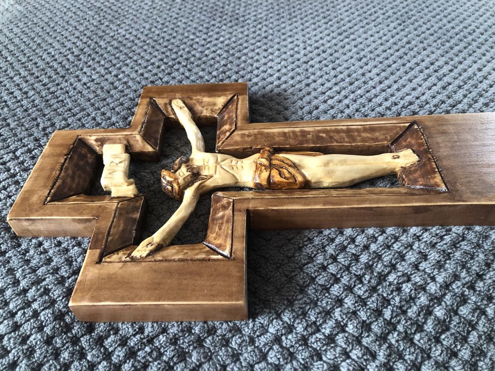 Krzyż, rzeźba drewniana, rękodzieło