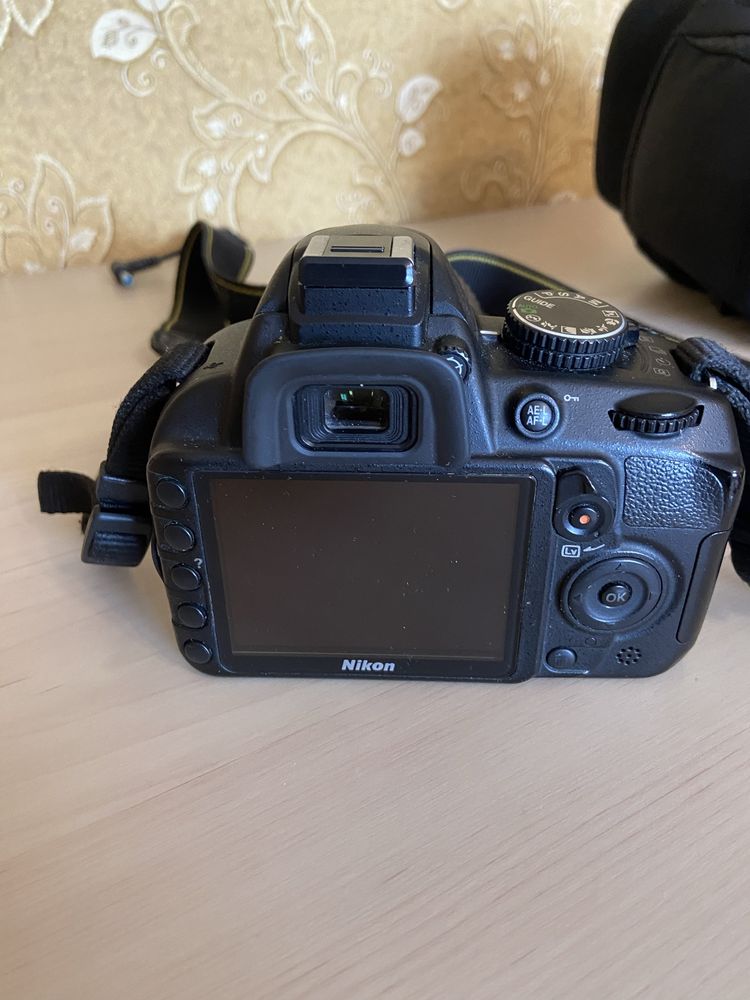 Nikon D3100 повний комплект