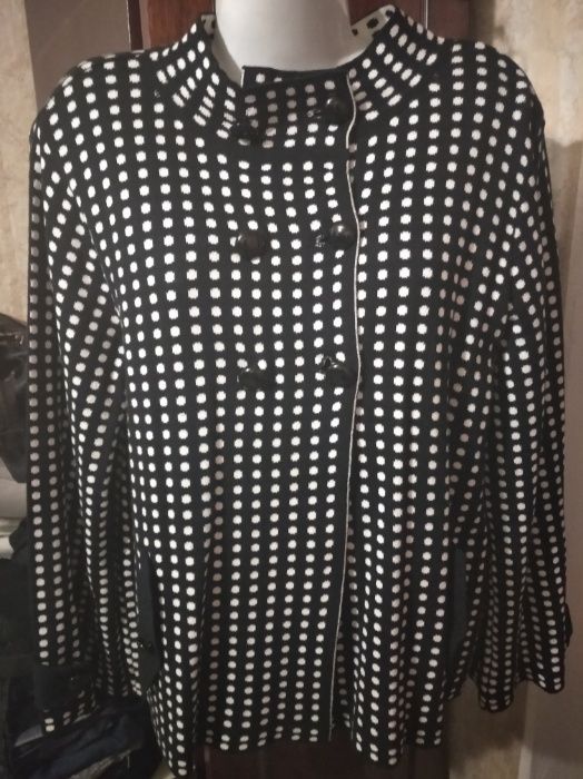 трикотажный пиджак в горошек размера плюс сайз 44/46 на укр 52-54