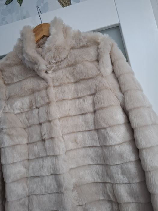 Futro futerko jasne dla damy eleganckie kremowe beżowe mohito