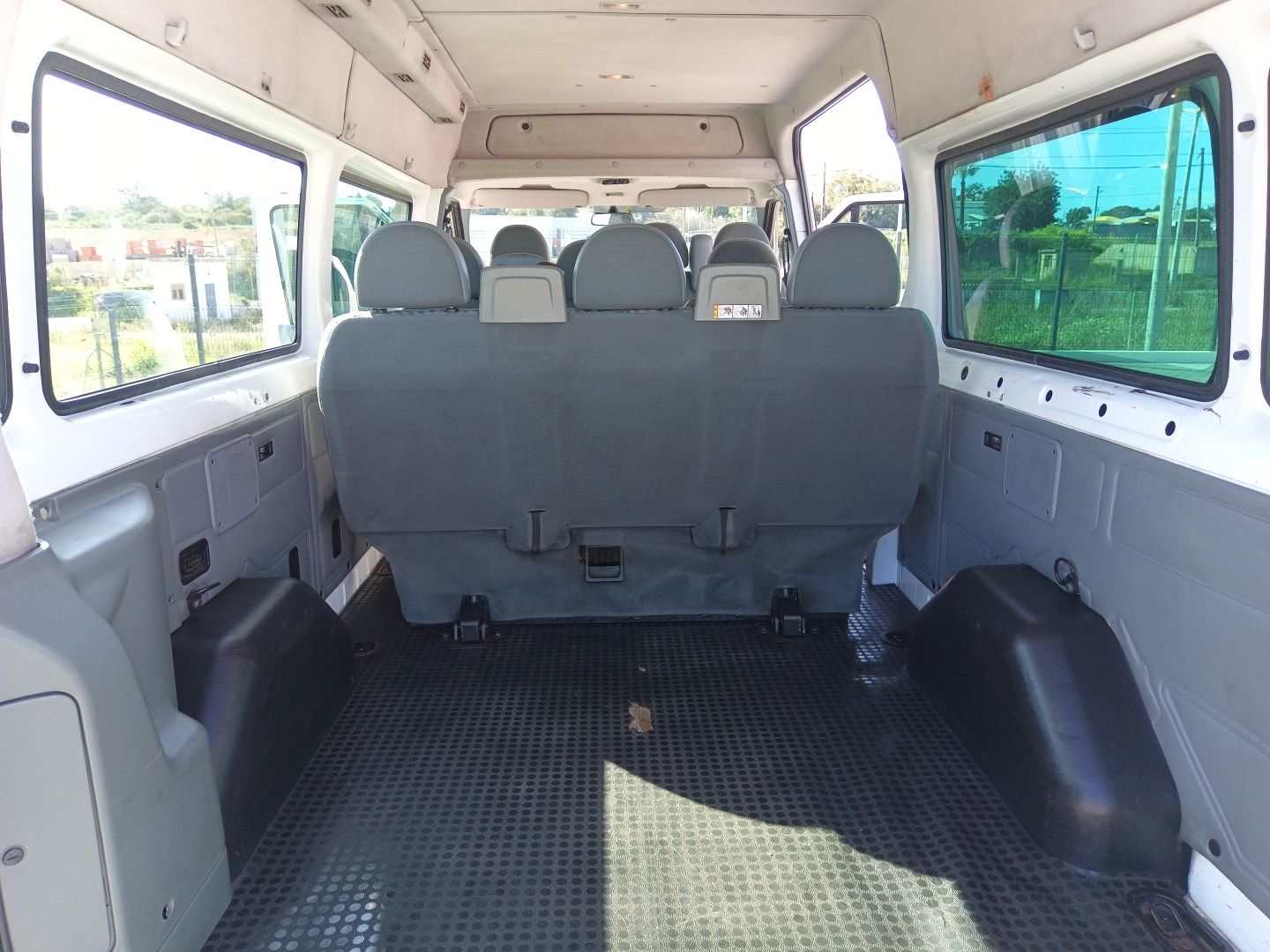 Ford Transit 9 Lugares Mista