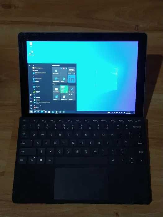 Microsoft Surface Go 8GB ram 256GB dysk