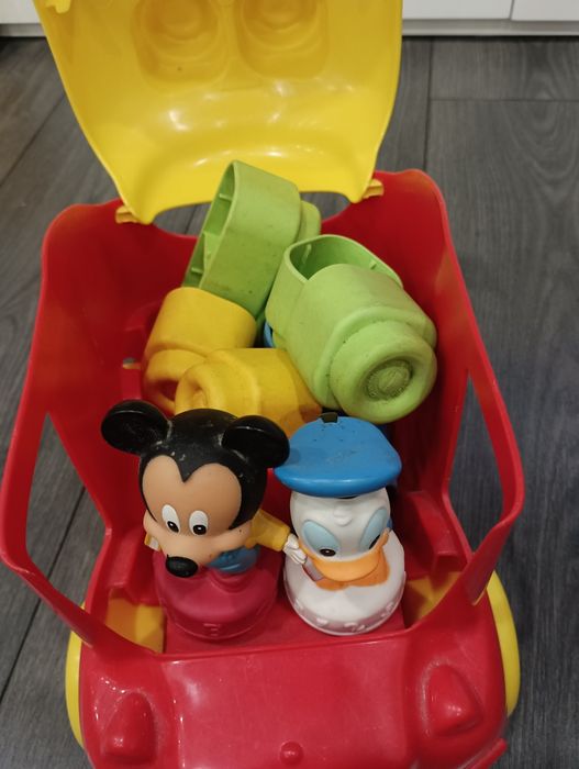 Vendo carro cubos disney