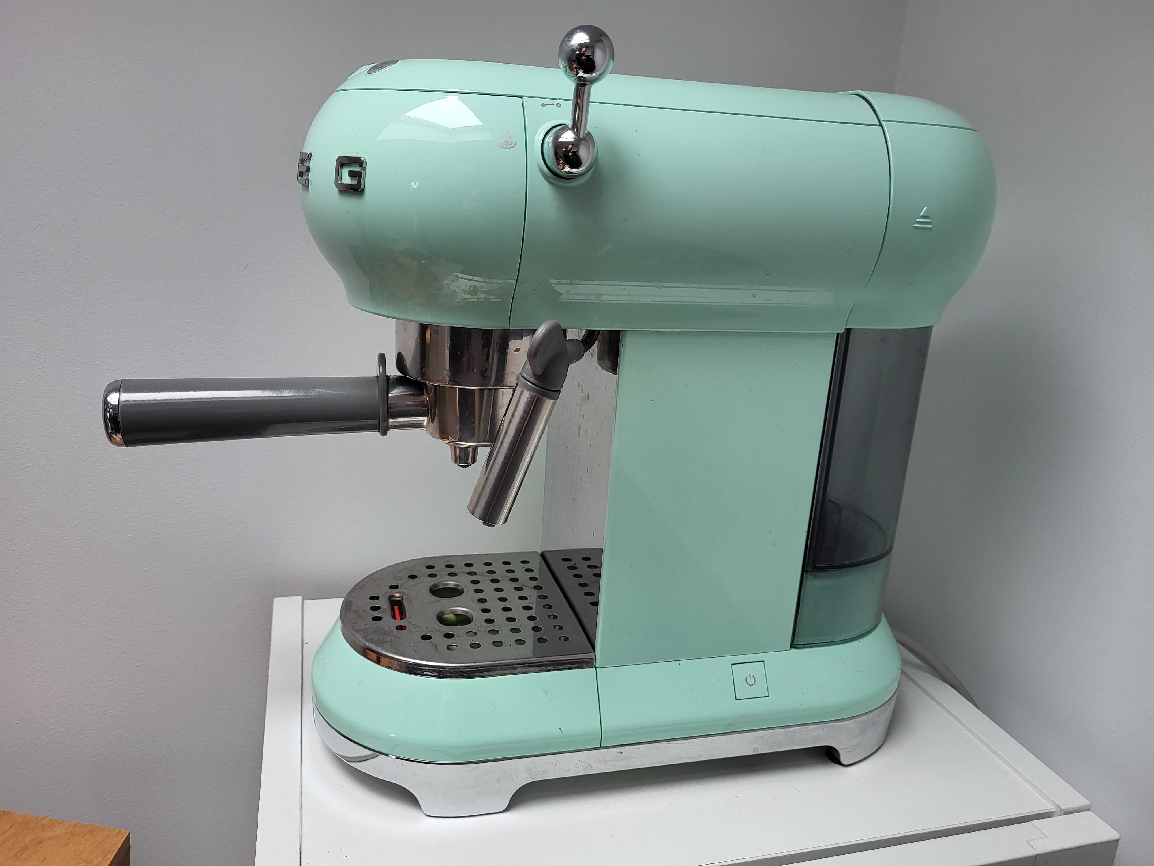 Ekspres do kawy SMEG ECF01