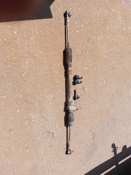 Рейка  Форд ескорт МК4 до 90р рульова рейка  та наконечникі