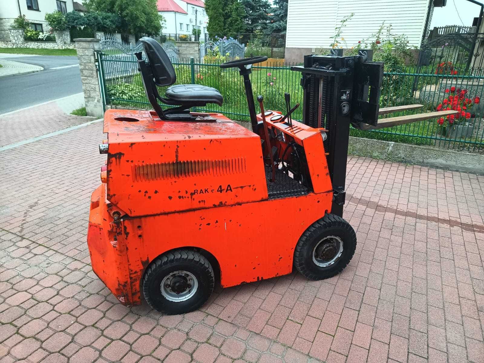 Wózek widłowy Rak 4 wspomaganie