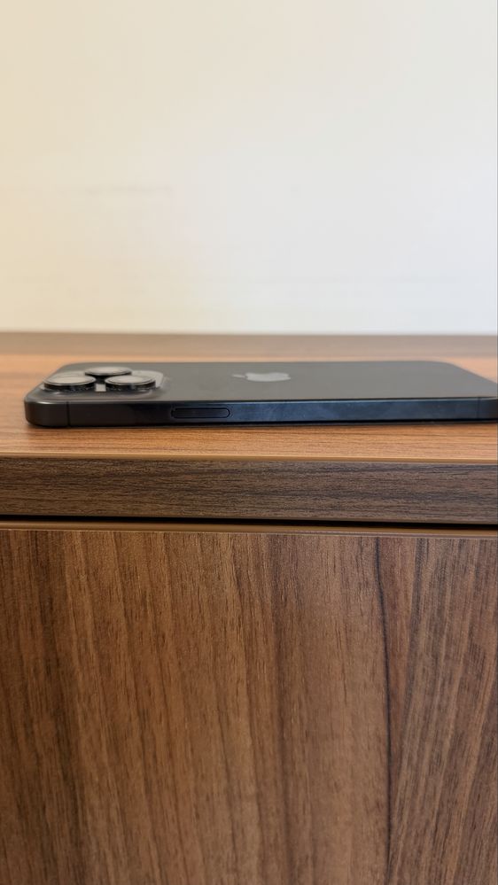 IPhone 15 Pro Max (como novo)