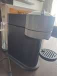 Maquina café Nespresso Vertuo Next nova com garantia
