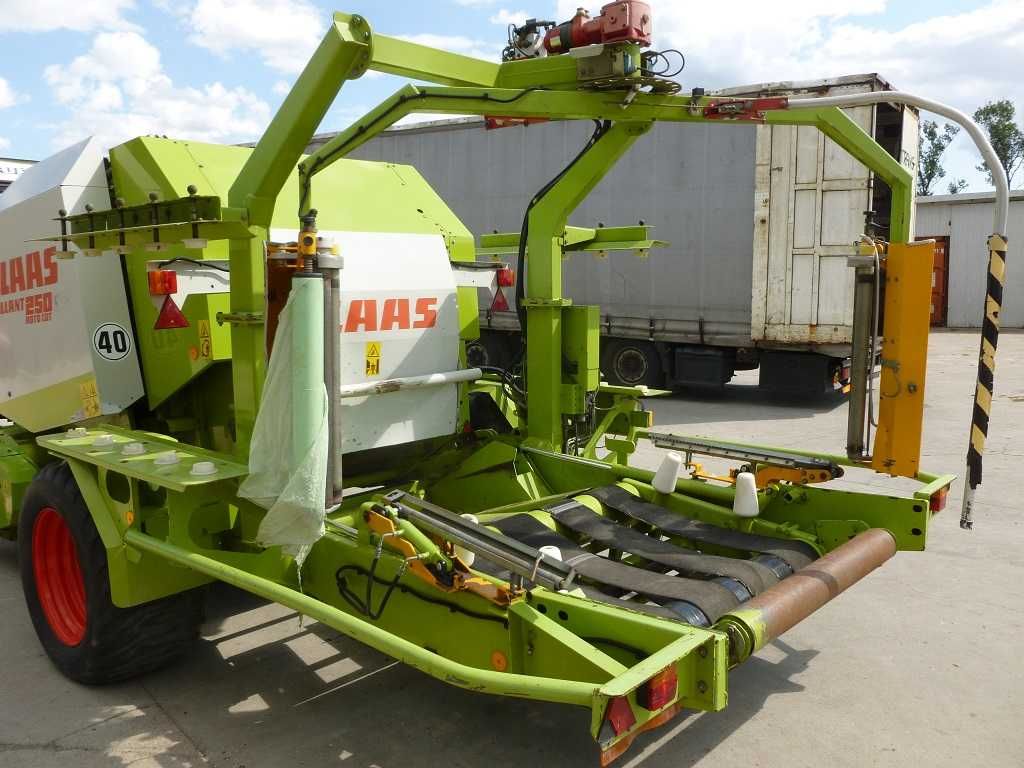 Claas Rollant 250