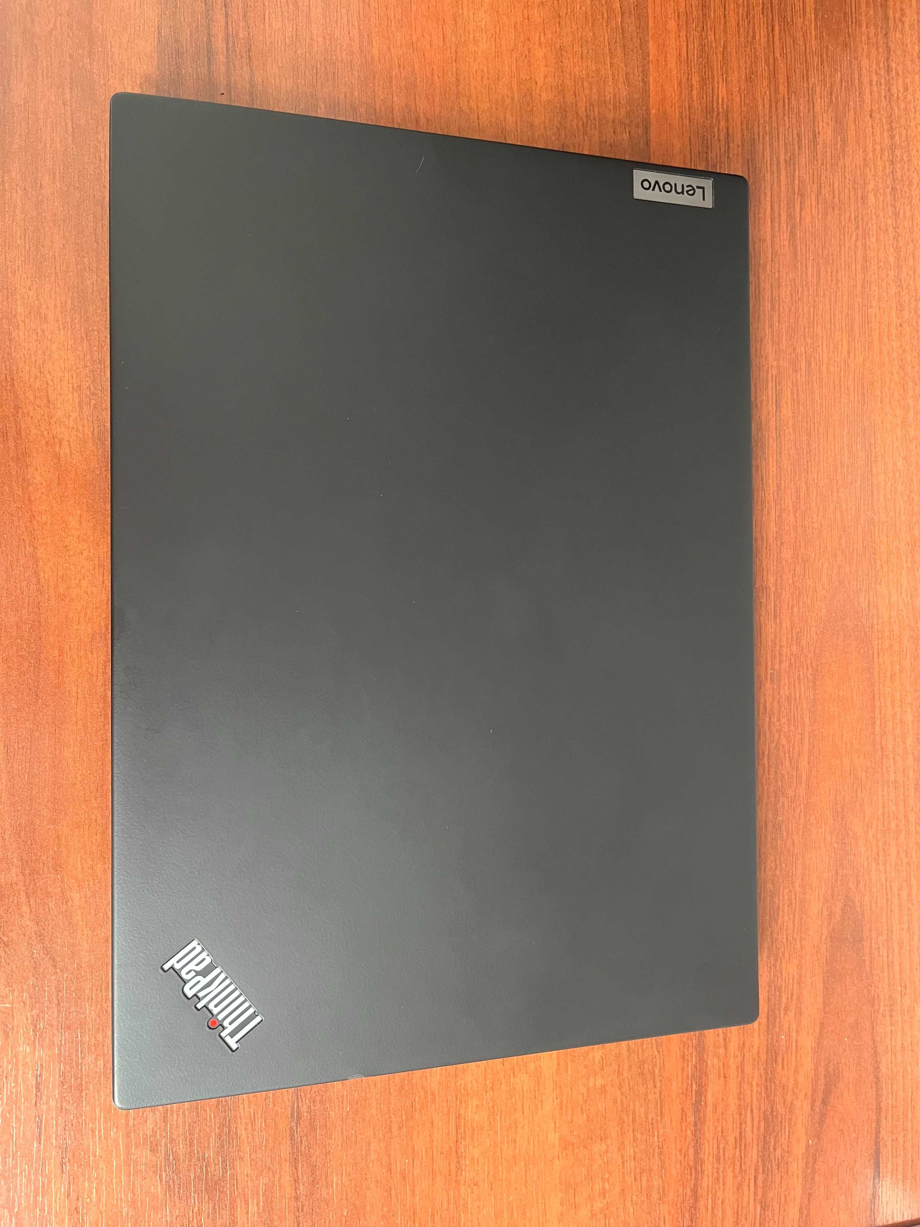 Lenovo ThinkPad T14s AMD Ryzen PRO 7840U 32GB 512SSD Radeon780M W10Pro